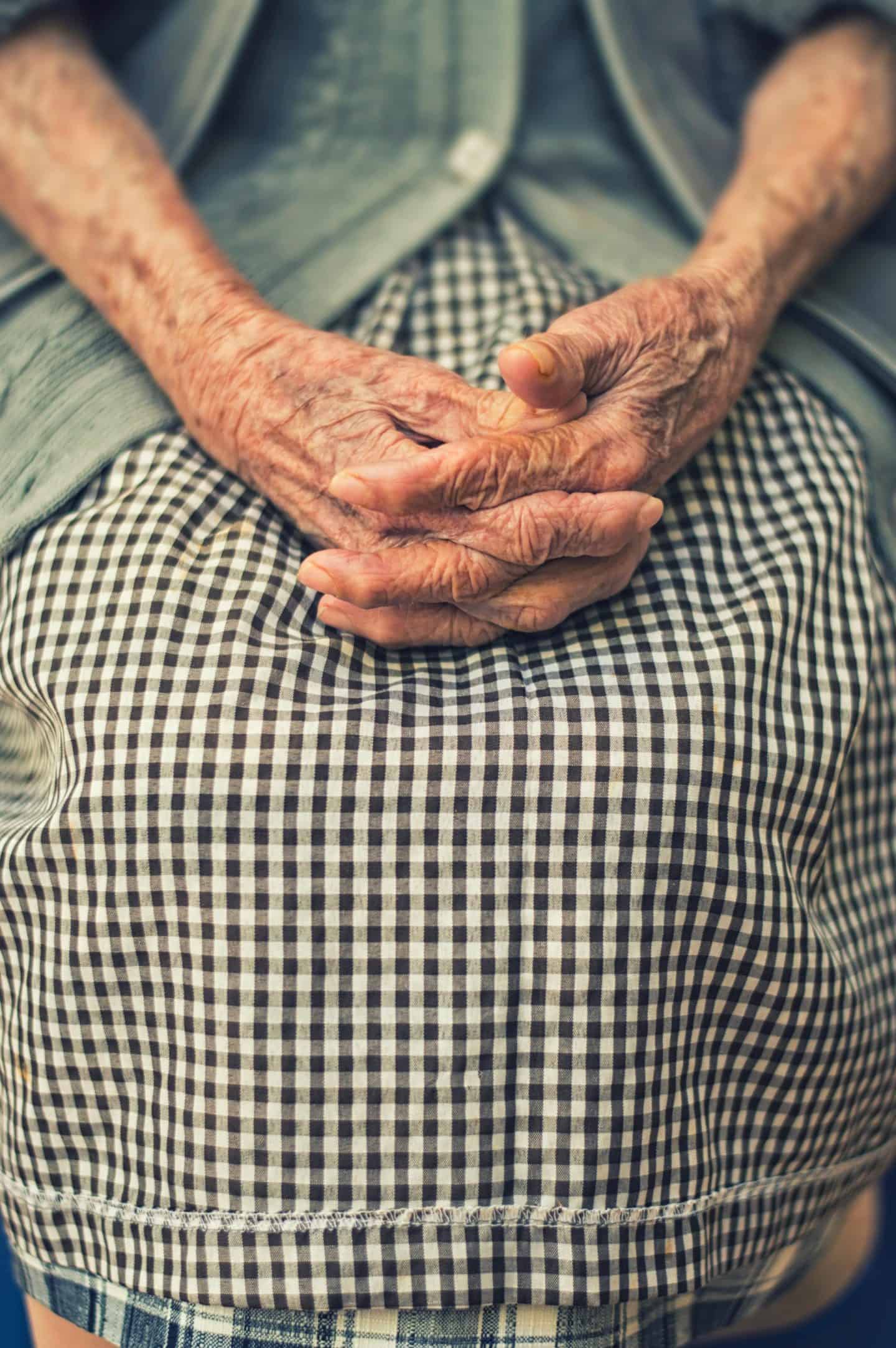 Practical Ways to Support Elderly Family Members